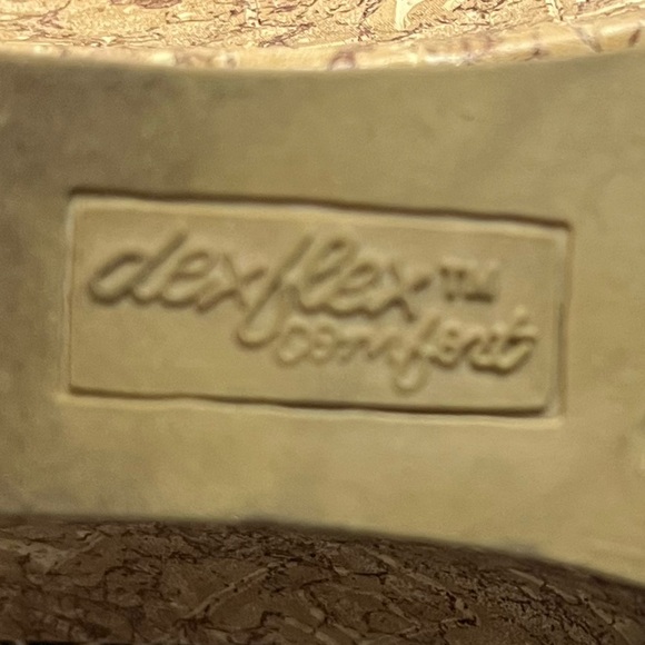 DexFlex Comfort Women’s Black & White Floral Cork Wedge Heels, Size 7 W - Picture 4 of 11